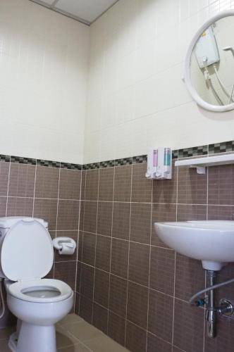 Photo of Bathroom in Saen Suk