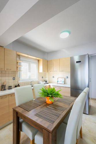 Photo of Kitchen in Goudhouros