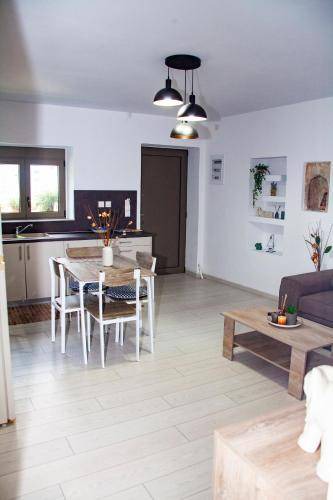 Photo of Livingroom in Sipiada