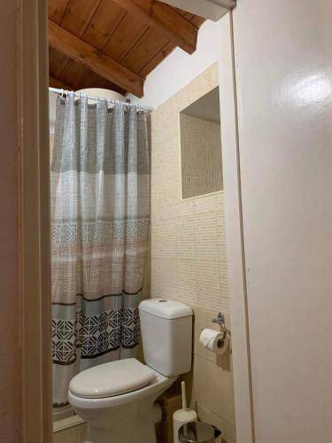 Photo of Bathroom in Mesovouni