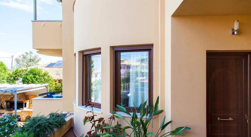 Photo of Patio Balcony in Apolpaina