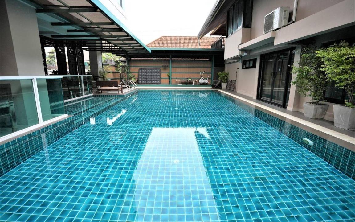Photo of Outdoor in Din Daeng