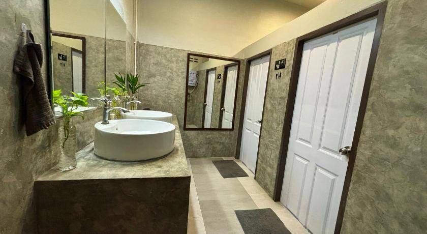 Photo of Bathroom in Talat Yot