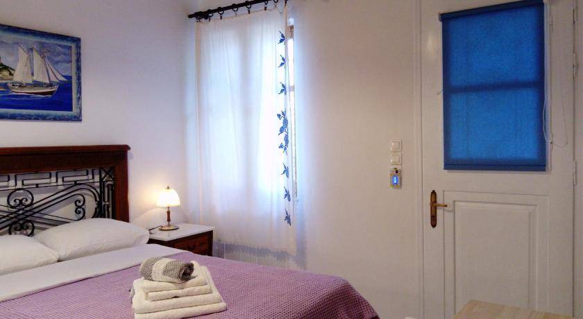 Photo of Bedroom in Armenistis
