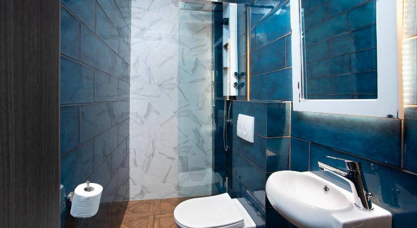 Photo of Bathroom in Katerini