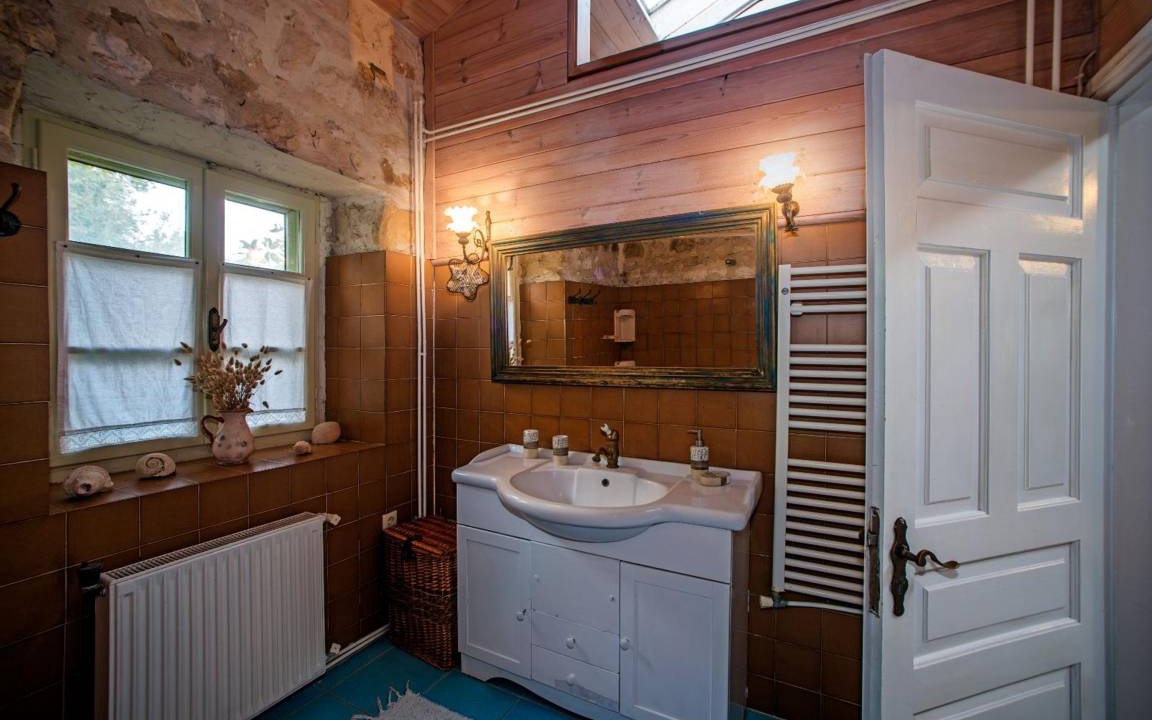Photo of Bathroom in Ano Vasilikos