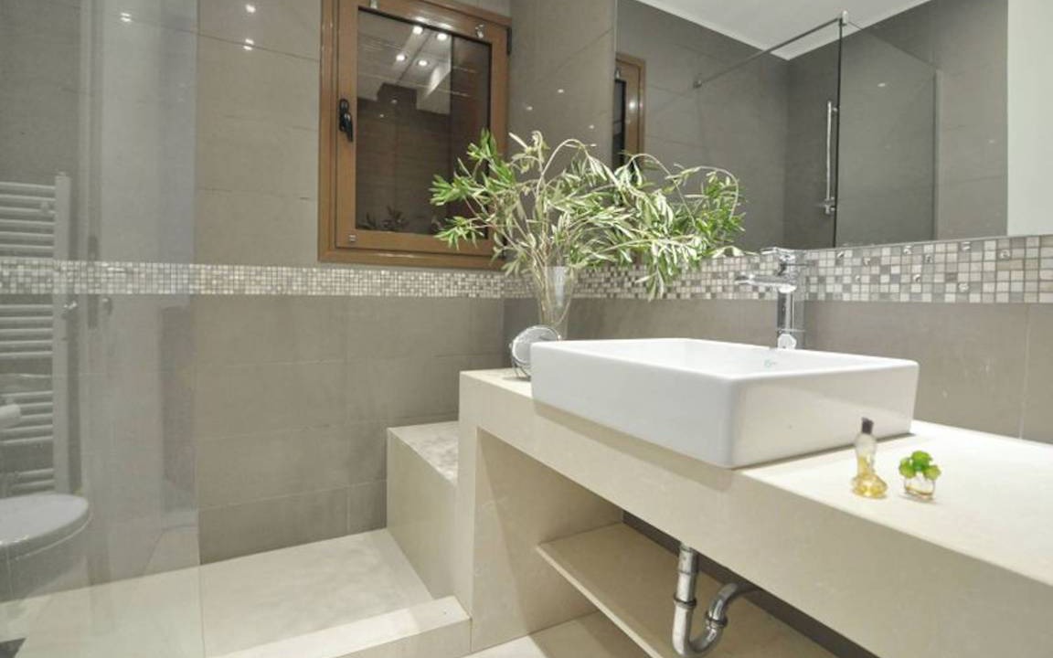 Photo of Bathroom in Perama