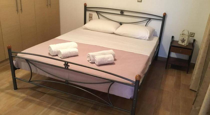 Photo of Bedroom in Apolpaina