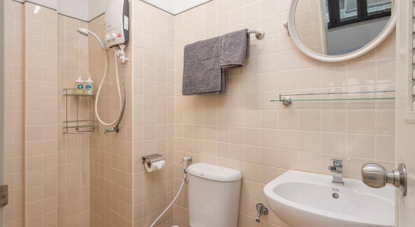 Photo of Bathroom in Samsen Nok