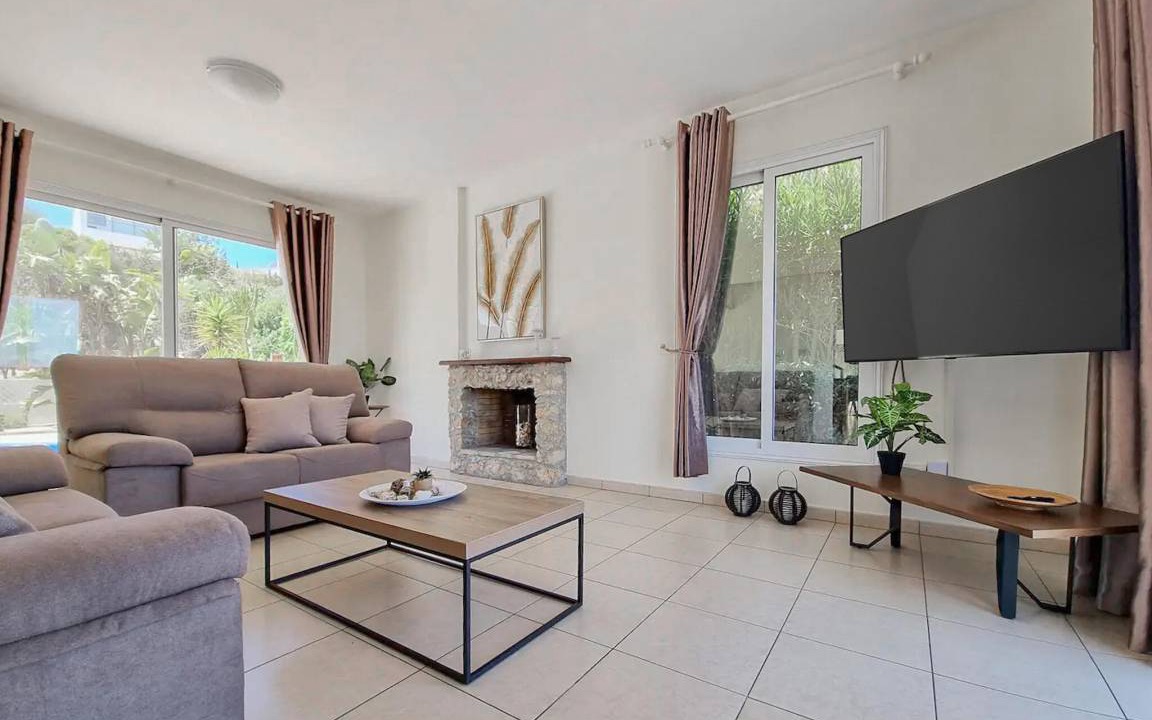 Photo of Livingroom in Latchi