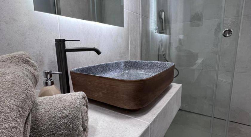 Photo of Bathroom in Amoudi