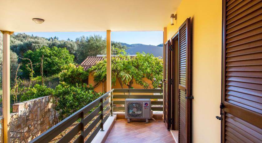 Photo of Patio Balcony in Apolpaina