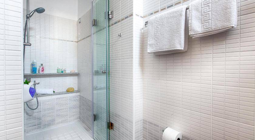 Photo of Bathroom in Kalathas