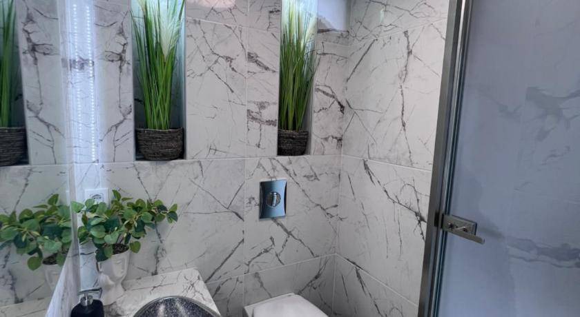 Photo of Bathroom in Amoudi