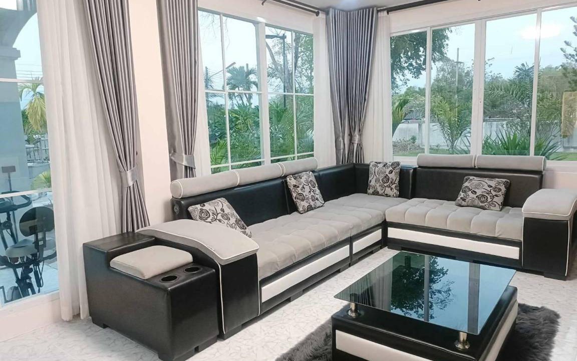 Photo of Livingroom in San Pa Thong