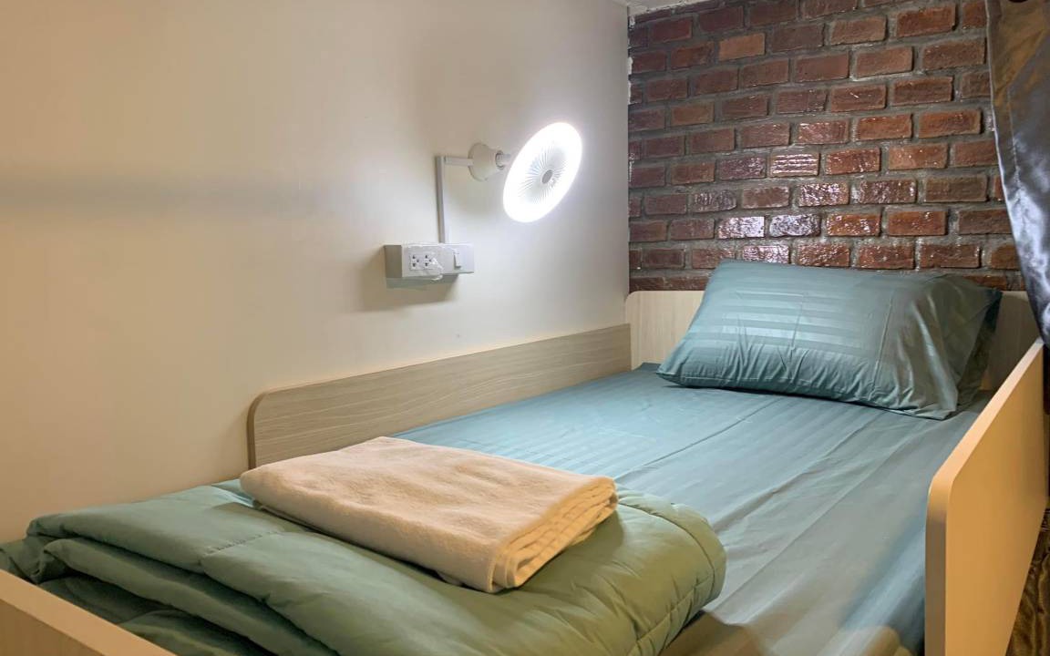 Photo of Bedroom in Khlong Kluea