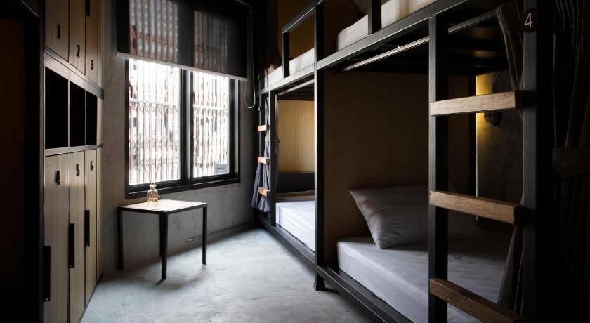 Photo of Bedroom in Thanon Phetchaburi