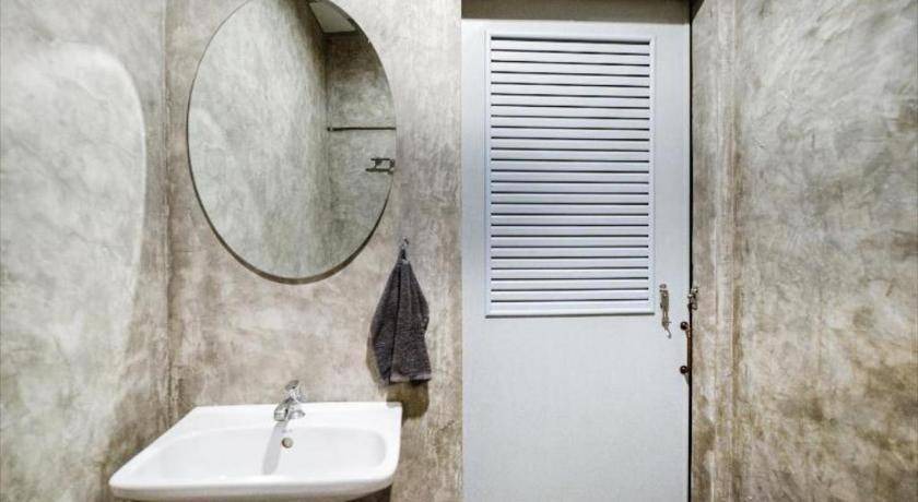 Photo of Bathroom in Talat Yot