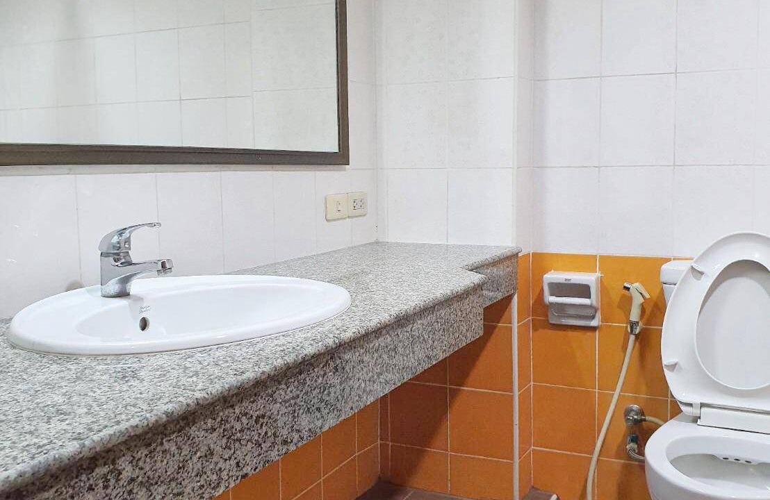 Photo of Bathroom in Racha Thewa
