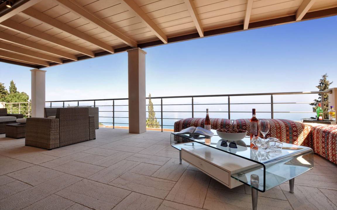 Photo of Patio Balcony in Perama