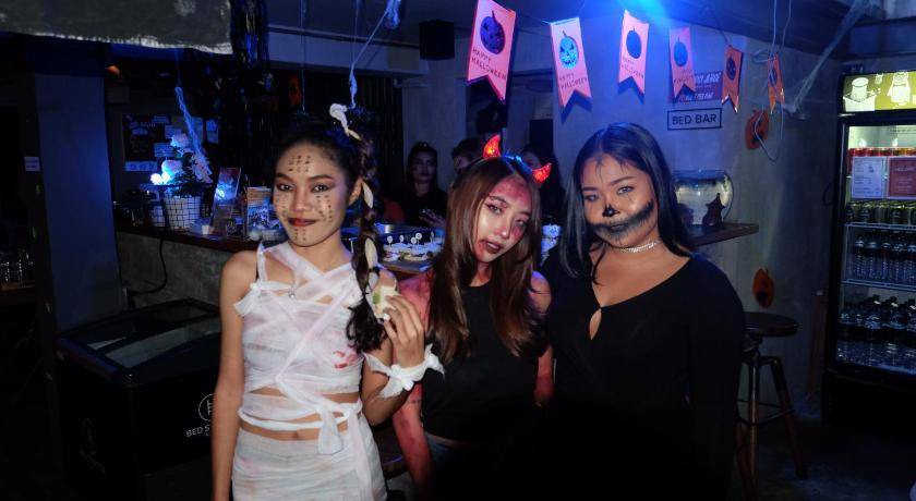 Photo of Others in Thanon Phetchaburi