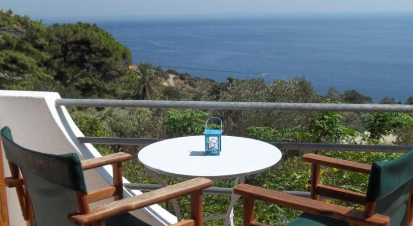 Photo of Patio Balcony in Armenistis