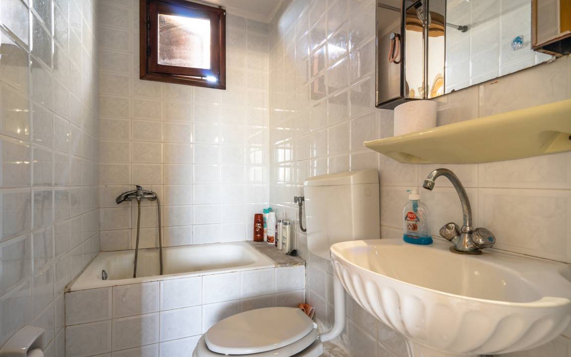 Photo of Bathroom in Gastouni