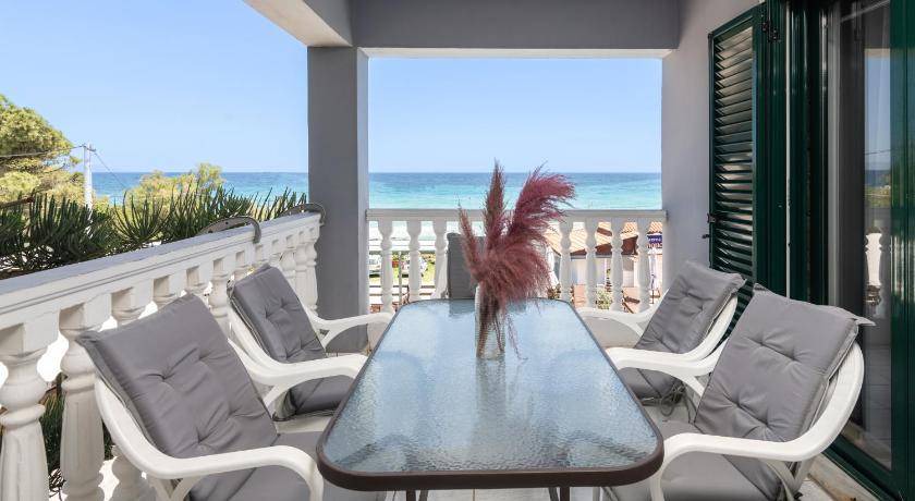 Photo of Patio Balcony in Amoudi