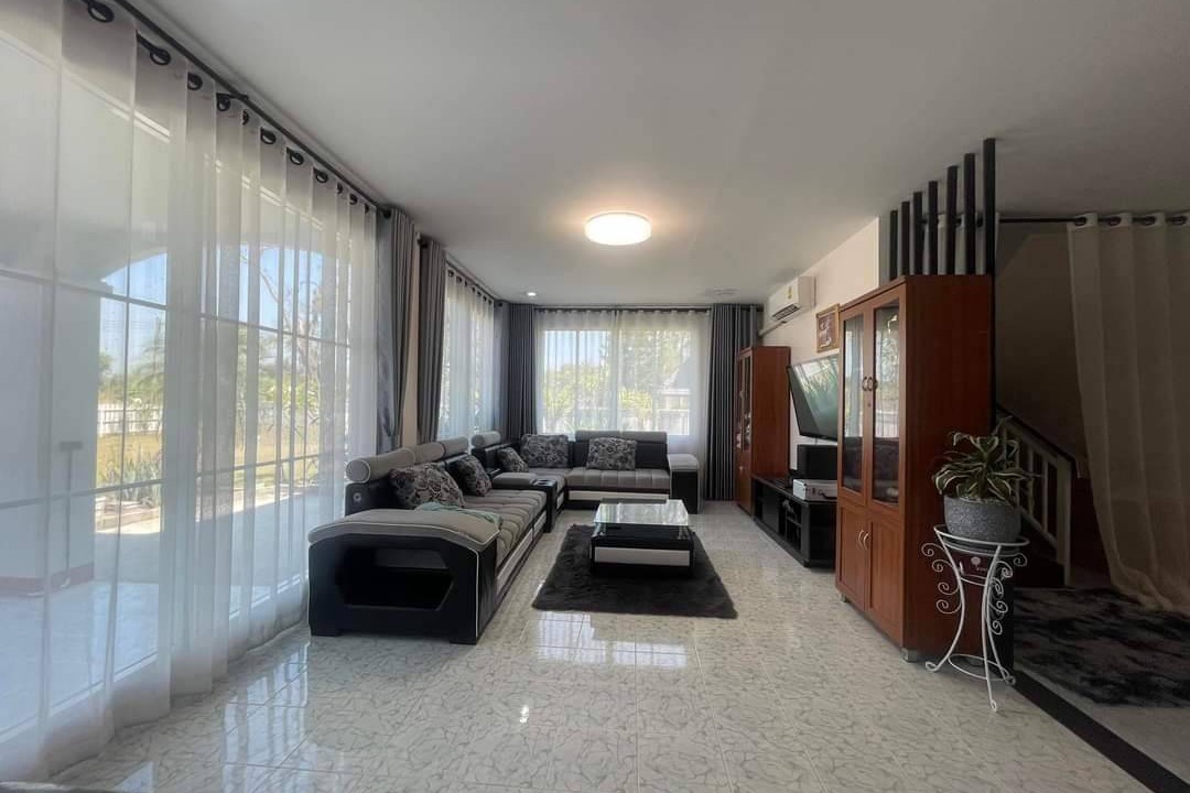 Photo of Livingroom in San Pa Thong