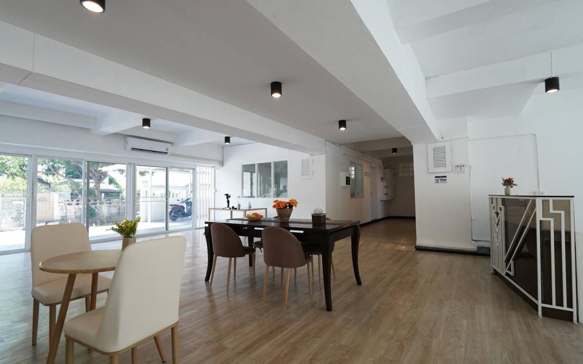 Photo of Livingroom in Lak Si