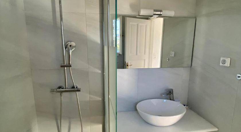 Photo of Bathroom in Naousa