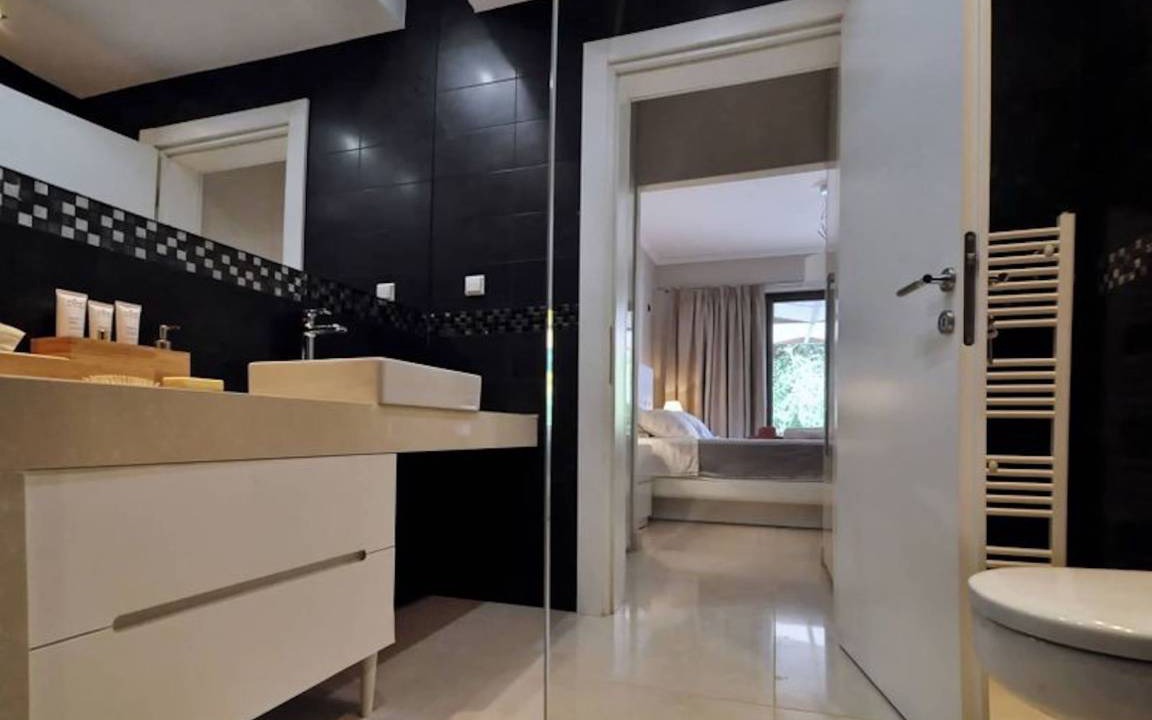 Photo of Bathroom in Perama