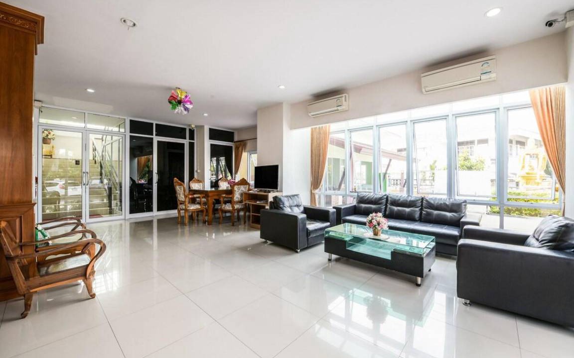 Photo of Livingroom in Huai Kapi