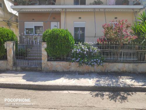 Photo of Buildings in Kamena Vourla
