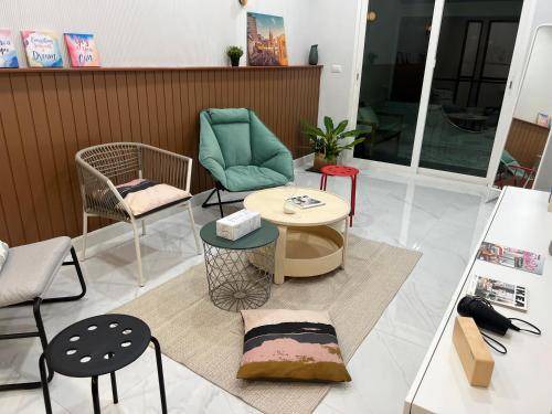Photo of Others in Samsen Nok