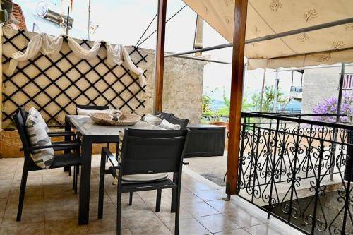 Photo of Patio Balcony in Tripi