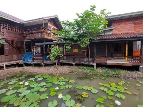 Photo of Buildings in Pak Kret