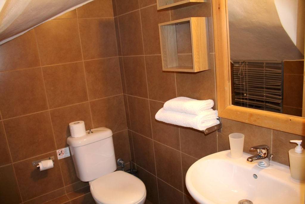 Photo of Bathroom in Skoutari
