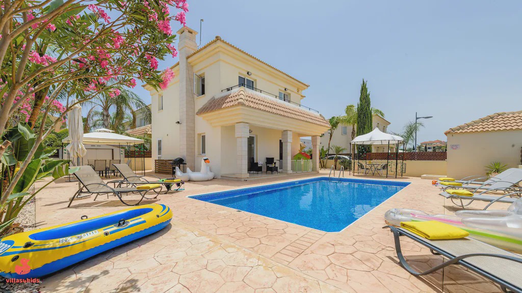 Photo of Outdoor in Kapparis