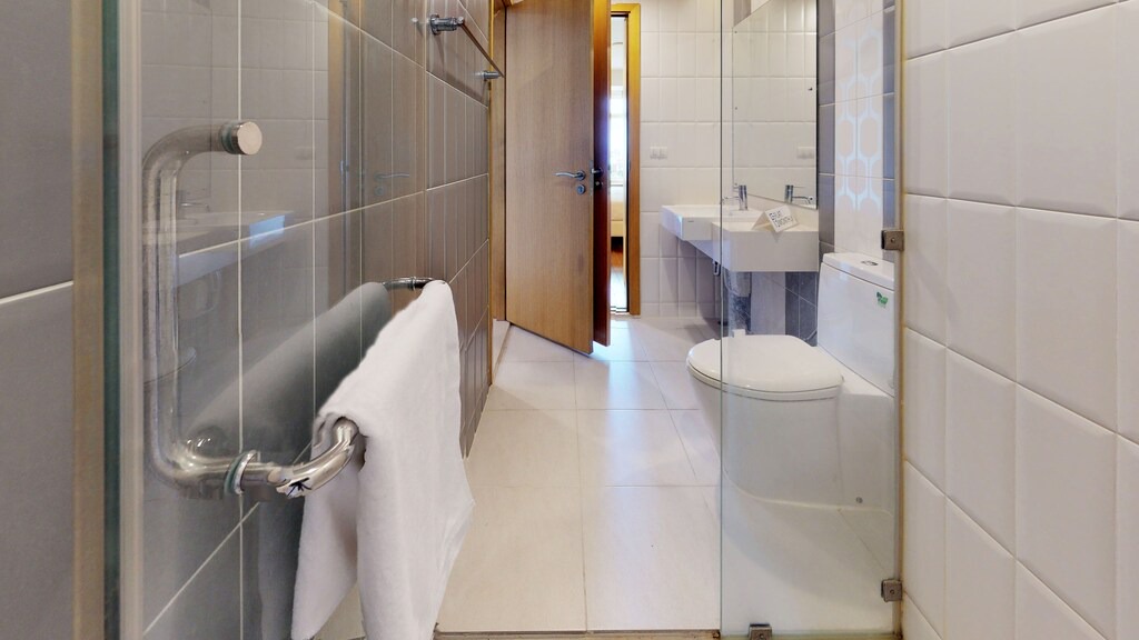 Photo of Bathroom in Makkasan