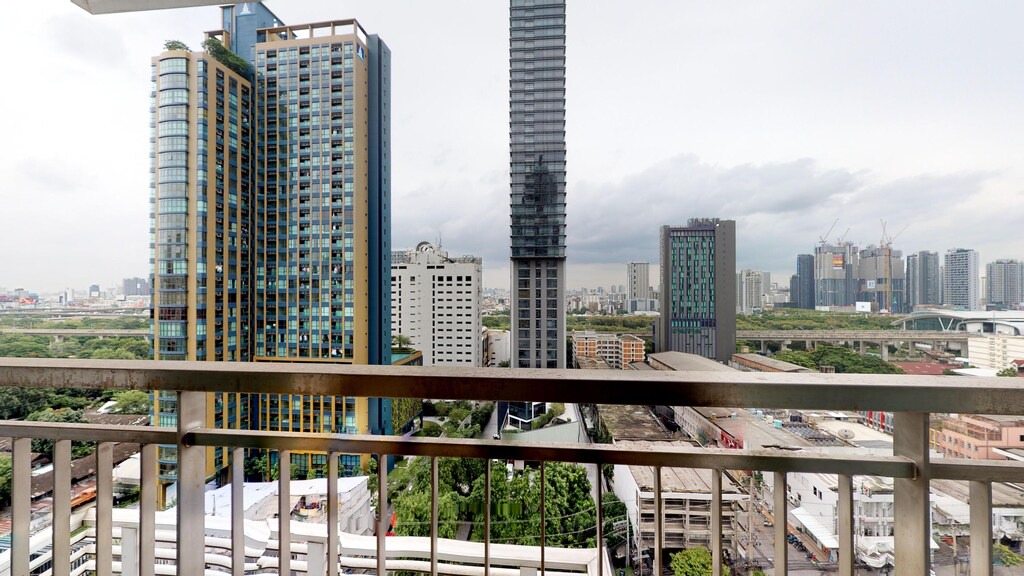 Photo of Buildings in Makkasan