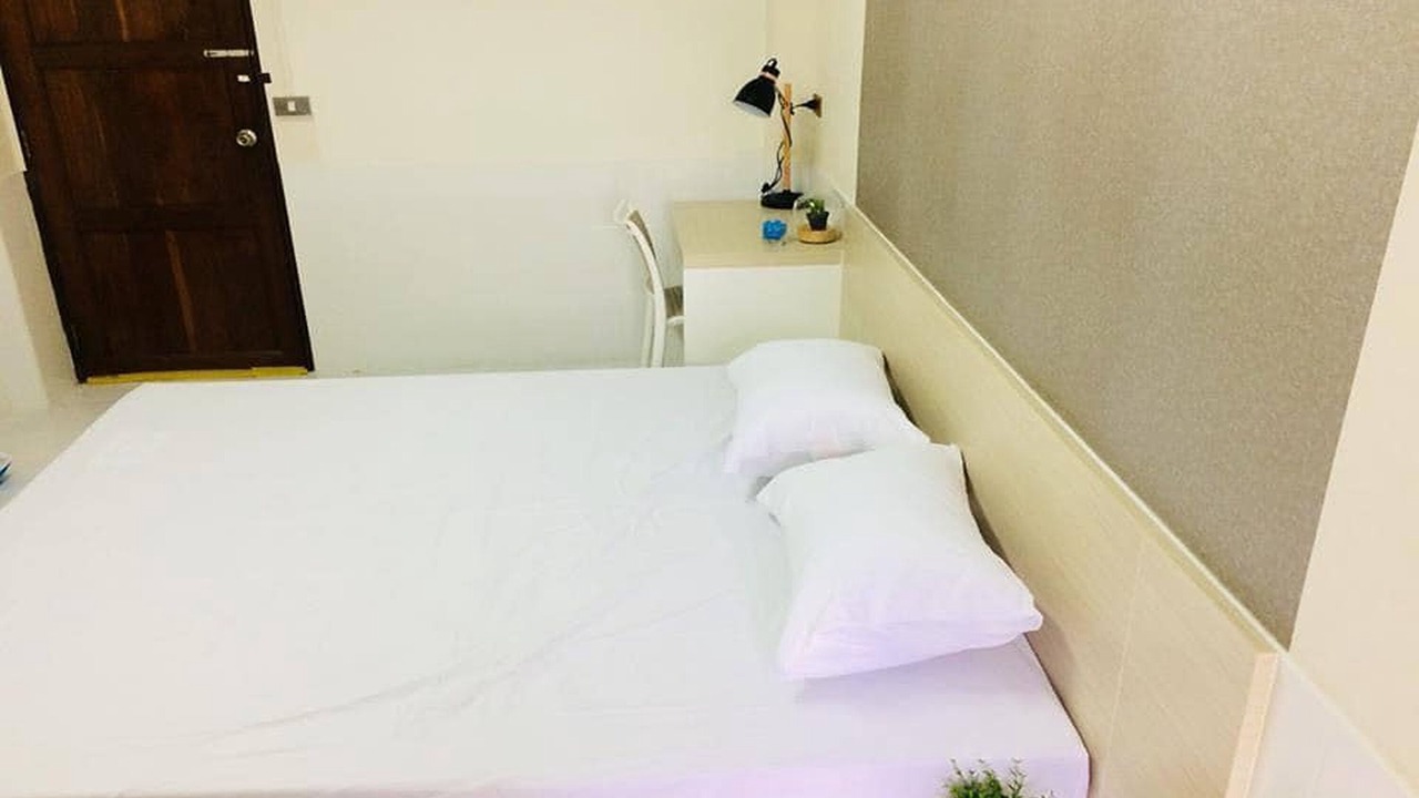Photo of Bedroom in Khanna Yao