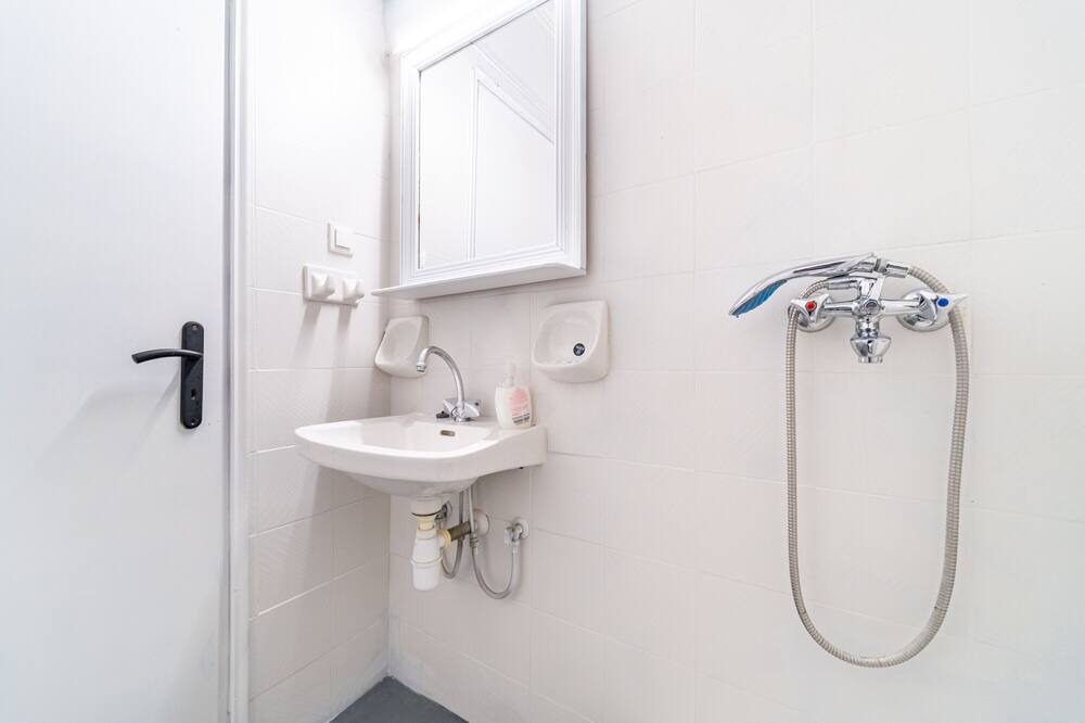 Photo of Bathroom in Gardenos