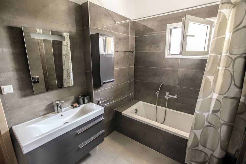 Photo of Bathroom in Kalambaka