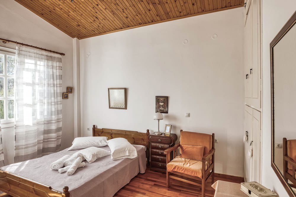 Photo of Bedroom in Lakopetra