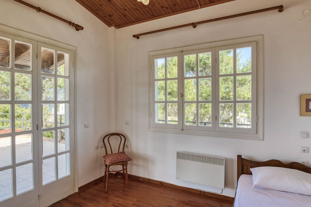 Photo of Bedroom in Lakopetra