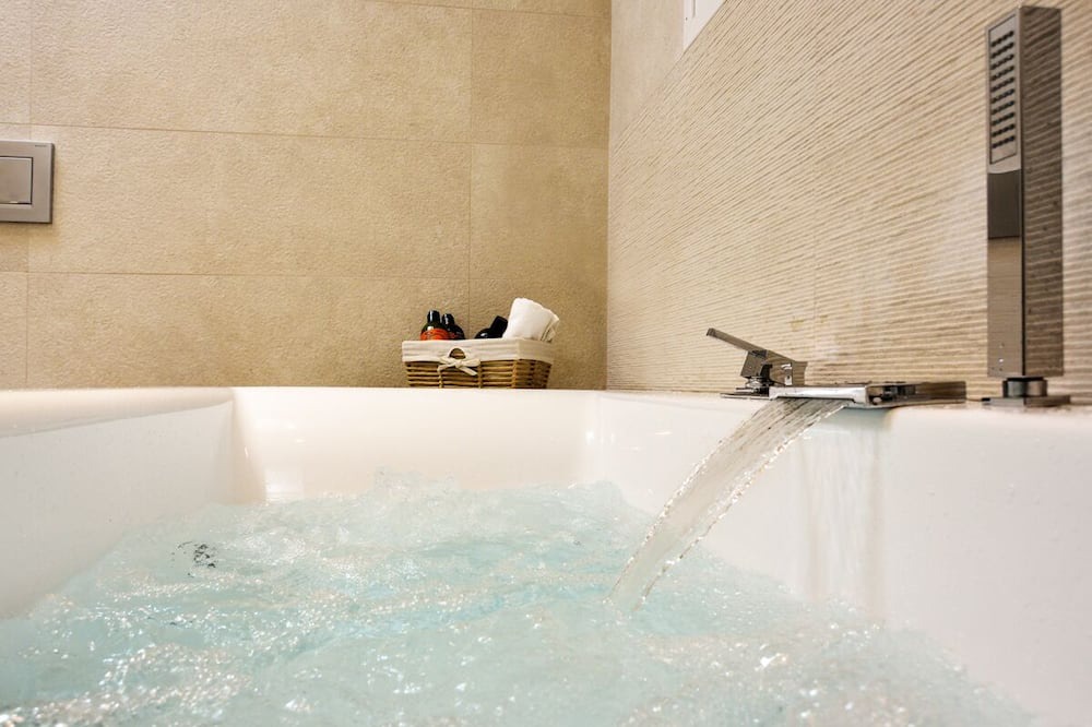 Photo of Bathroom in Souda