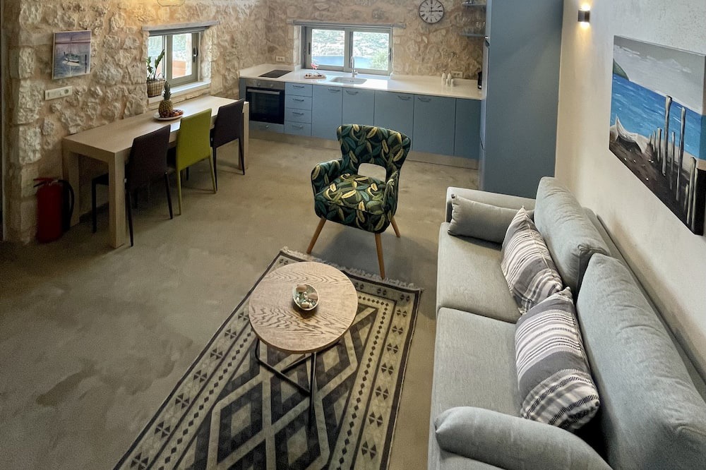 Photo of Livingroom in Sivota