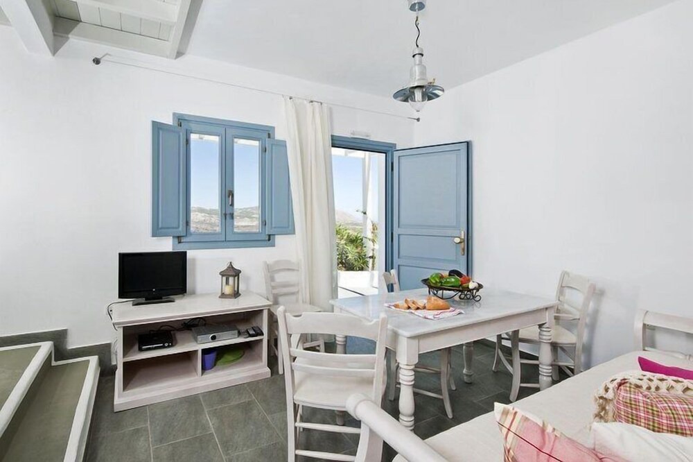 Photo of Others in Fira