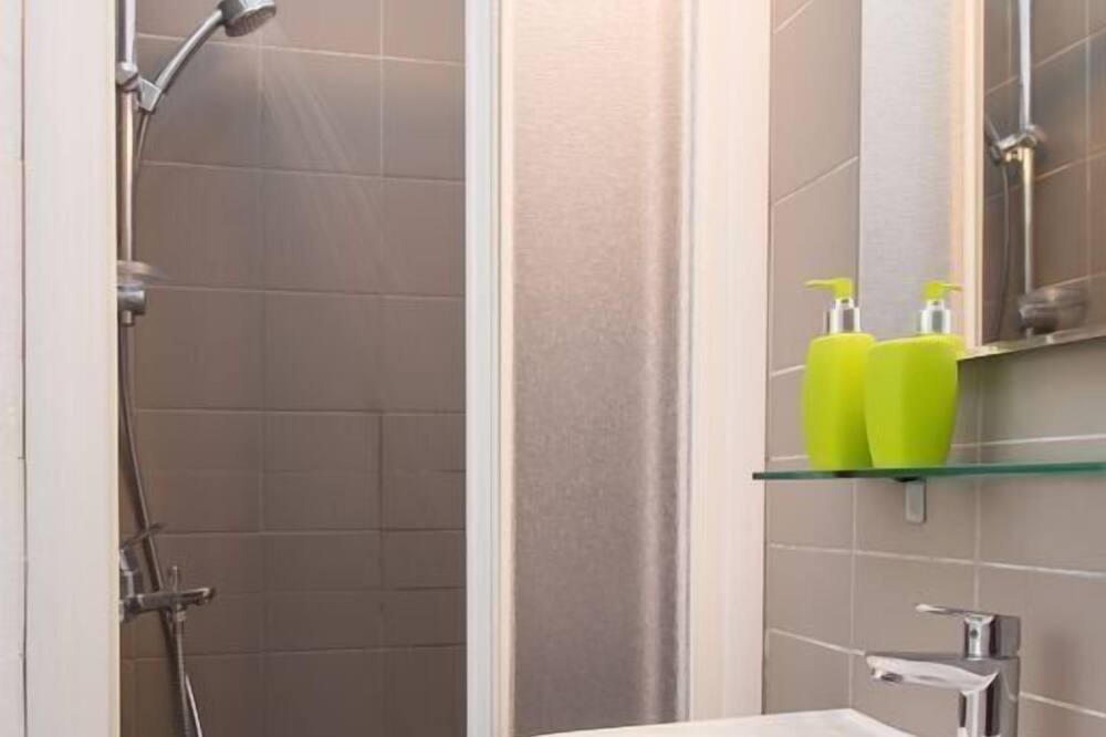 Photo of Bathroom in Fira